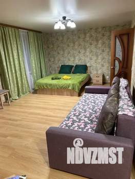 Студия квартира, посуточно, 36м2, 2/10 этаж