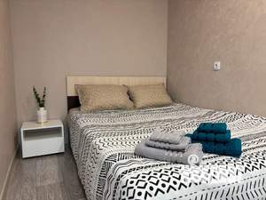 1-к квартира, посуточно, 38м2, 7/10 этаж