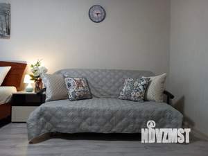 1-к квартира, посуточно, 35м2, 3/16 этаж