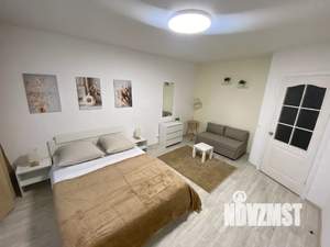 1-к квартира, посуточно, 38м2, 1/10 этаж