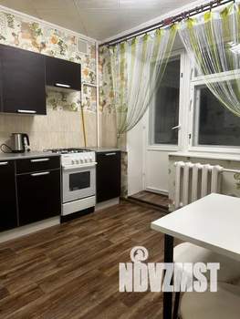 1-к квартира, посуточно, 37м2, 4/10 этаж