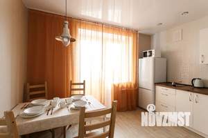 1-к квартира, посуточно, 38м2, 4/10 этаж