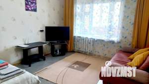 1-к квартира, посуточно, 40м2, 4/10 этаж