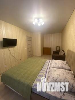 1-к квартира, посуточно, 39м2, 1/10 этаж