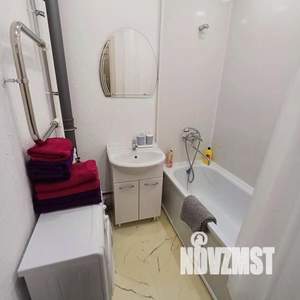 2-к квартира, посуточно, 47м2, 1/1 этаж