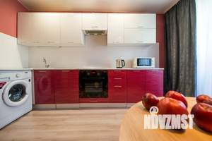 Студия квартира, посуточно, 40м2, 3/9 этаж