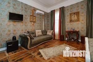 2-к квартира, посуточно, 25м2, -1/2 этаж