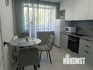 1-к квартира, посуточно, 40м2, 3/10 этаж