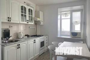 2-к квартира, посуточно, 48м2, 8/10 этаж