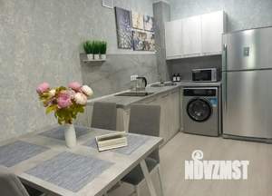 Студия квартира, посуточно, 43м2, 9/16 этаж