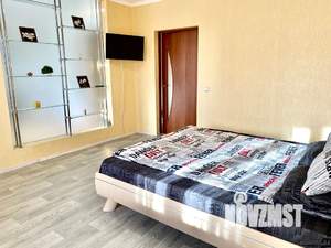 1-к квартира, посуточно, 42м2, 8/12 этаж