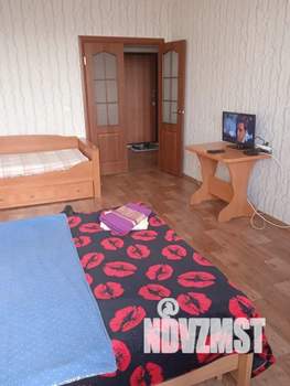 1-к квартира, посуточно, 48м2, 7/10 этаж