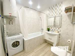 1-к квартира, посуточно, 40м2, 1/8 этаж