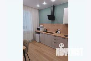 1-к квартира, посуточно, 37м2, 1/8 этаж