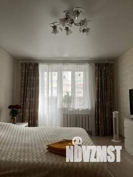 1-к квартира, посуточно, 32м2, 1/12 этаж