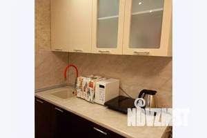 1-к квартира, посуточно, 35м2, 9/16 этаж