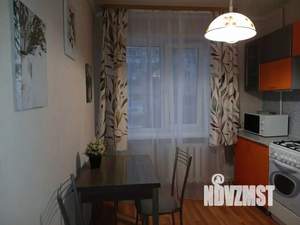 2-к квартира, посуточно, 46м2, 1/1 этаж