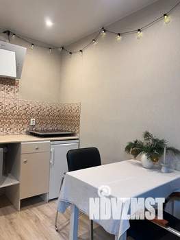 Студия квартира, посуточно, 35м2, 6/12 этаж