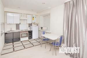 Студия квартира, посуточно, 32м2, 1/5 этаж