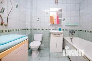 1-к квартира, посуточно, 40м2, 4/10 этаж