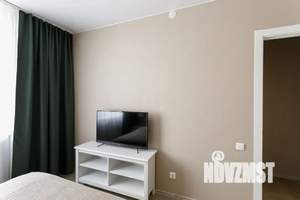 1-к квартира, посуточно, 38м2, 4/10 этаж
