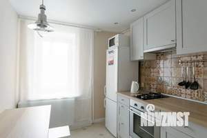 2-к квартира, посуточно, 50м2, 1/5 этаж