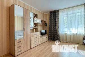 1-к квартира, посуточно, 42м2, 2/10 этаж