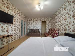 1-к квартира, посуточно, 40м2, 8/10 этаж