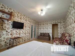 1-к квартира, посуточно, 42м2, 1/1 этаж