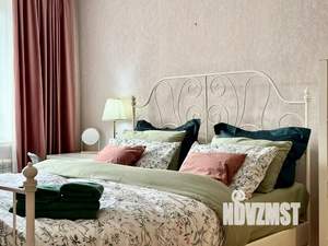 1-к квартира, посуточно, 40м2, 2/10 этаж