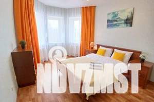 2-к квартира, посуточно, 65м2, 4/4 этаж