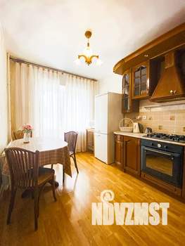 3-к квартира, посуточно, 80м2, 2/5 этаж