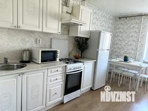 4-к квартира, посуточно, 82м2, 3/5 этаж