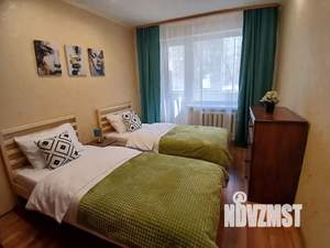 2-к квартира, посуточно, 46м2, 1/5 этаж