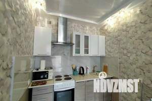 2-к квартира, посуточно, 38м2, 7/8 этаж