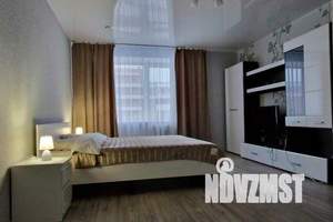 1-к квартира, посуточно, 39м2, 8/12 этаж