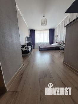 Студия квартира, посуточно, 40м2, 3/11 этаж