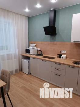 1-к квартира, посуточно, 37м2, 1/8 этаж