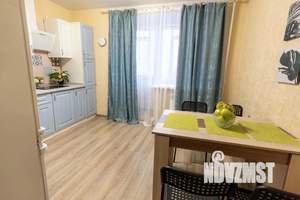 1-к квартира, посуточно, 35м2, 1/1 этаж