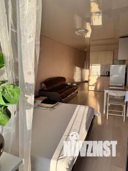 Студия квартира, посуточно, 31м2, 12/16 этаж