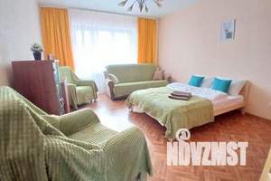 2-к квартира, посуточно, 65м2, 4/4 этаж