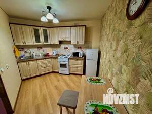 Студия квартира, посуточно, 36м2, 2/10 этаж