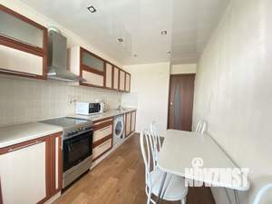 1-к квартира, посуточно, 38м2, 8/12 этаж