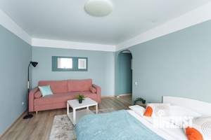 2-к квартира, посуточно, 60м2, 1/1 этаж