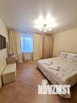 1-к квартира, посуточно, 43м2, 2/10 этаж