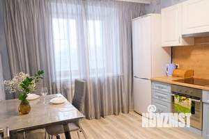 1-к квартира, посуточно, 40м2, 1/1 этаж