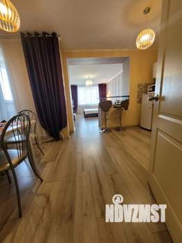 Студия квартира, посуточно, 40м2, 3/11 этаж