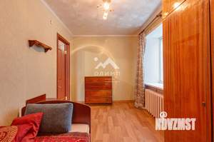 2-к квартира, вторичка, 42м2, 1/2 этаж