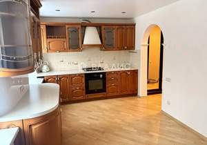 3-к квартира, вторичка, 76м2, 3/6 этаж