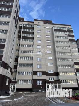 2-к квартира, вторичка, 64м2, 1/10 этаж